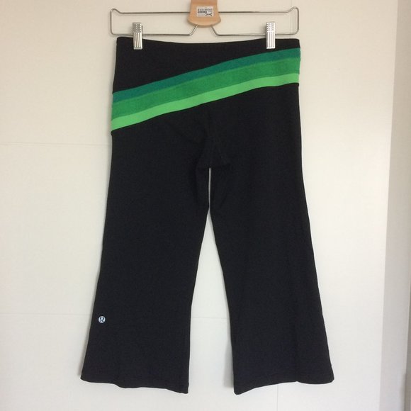 Lululemon Retro Rainbow Crop - Picture 4 of 9